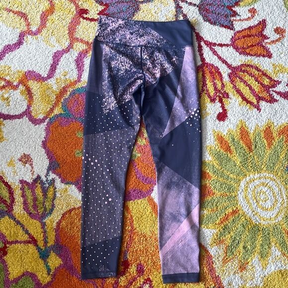 ZYIA RADICAL LIGHT N TIGHT 7/8 LEGGINGS MEDIUM - Picture 4 of 6